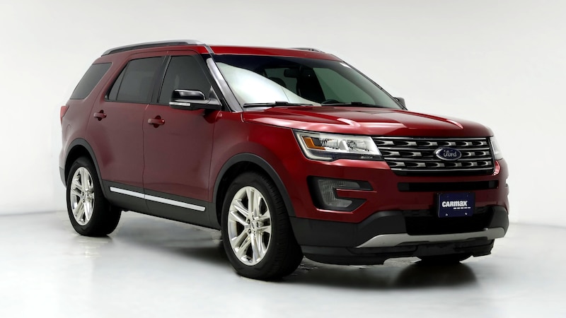 2017 Ford Explorer XLT Hero Image