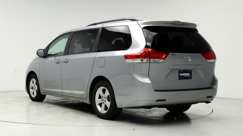 2014 Toyota Sienna LE 2