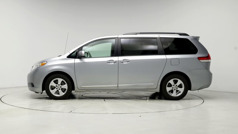 2014 Toyota Sienna LE 3