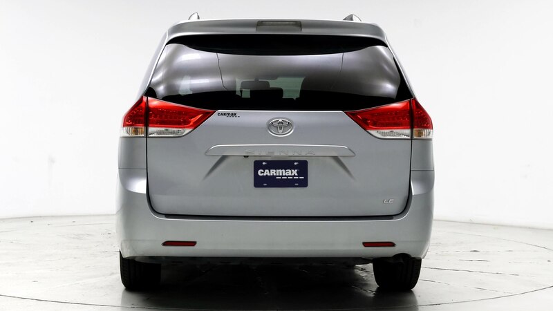 2014 Toyota Sienna LE 6