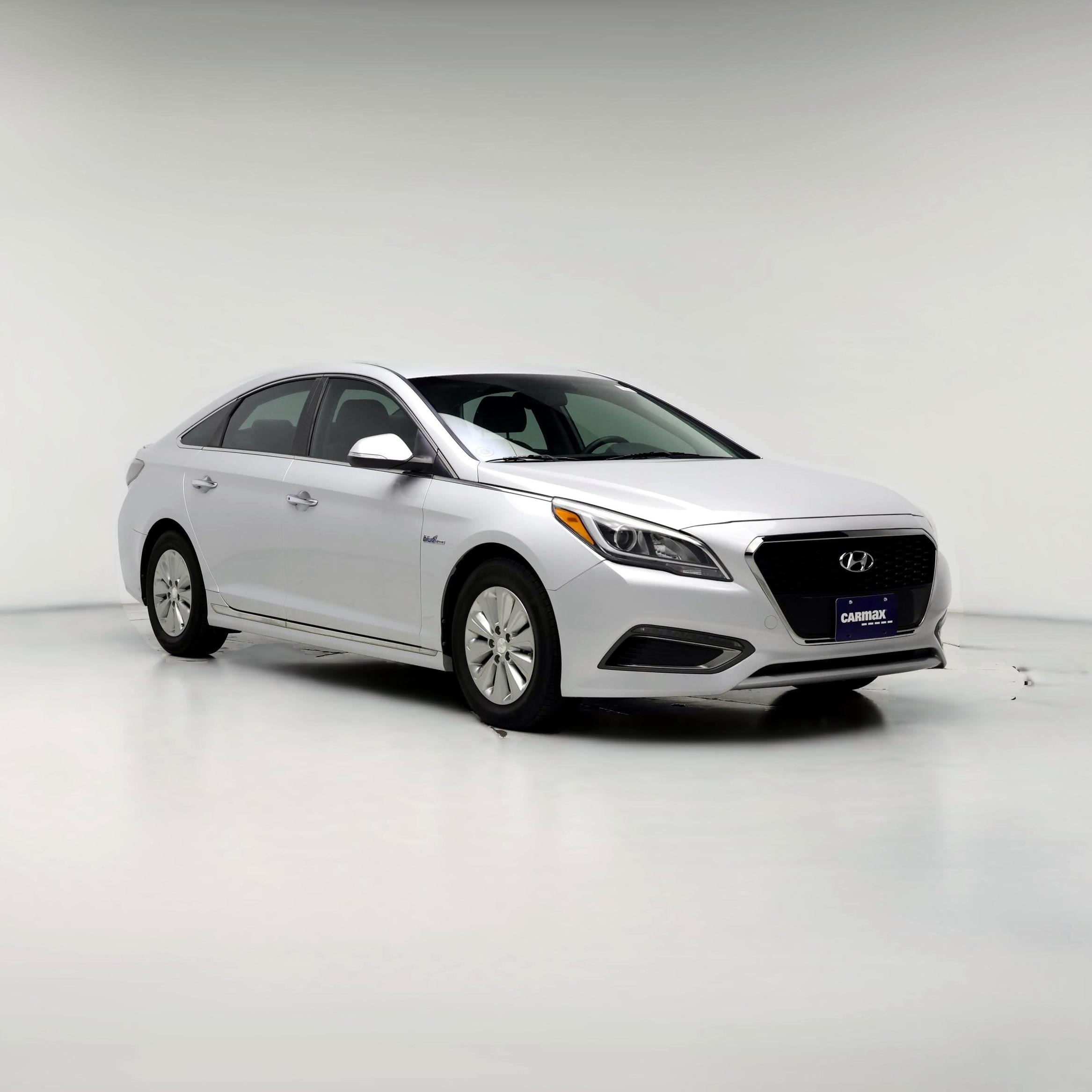 Thumbnail: 2016 Hyundai Sonata - 1