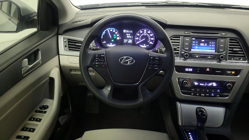 2016 Hyundai Sonata SE 10