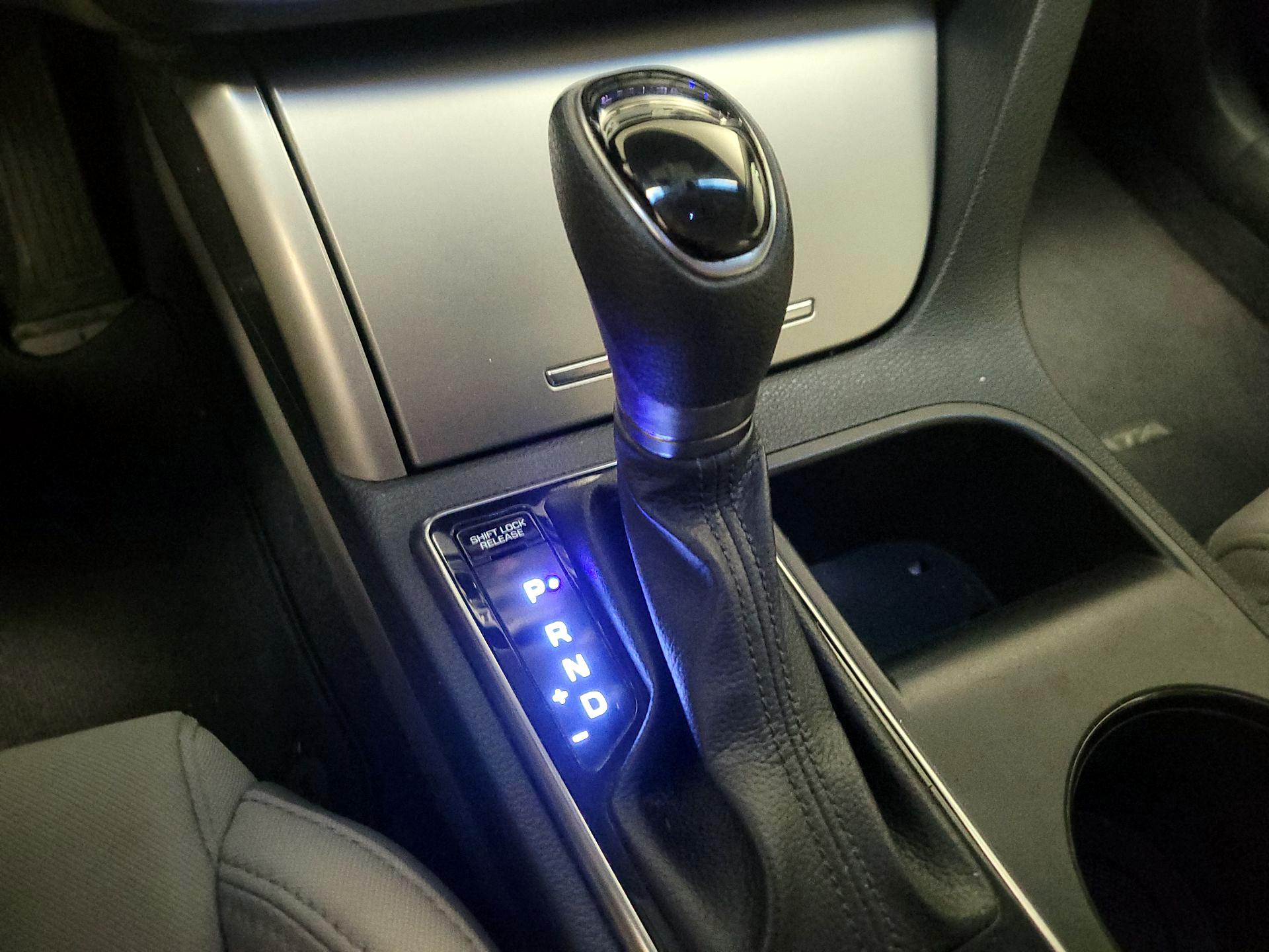 Thumbnail: 2016 Hyundai Sonata - 16