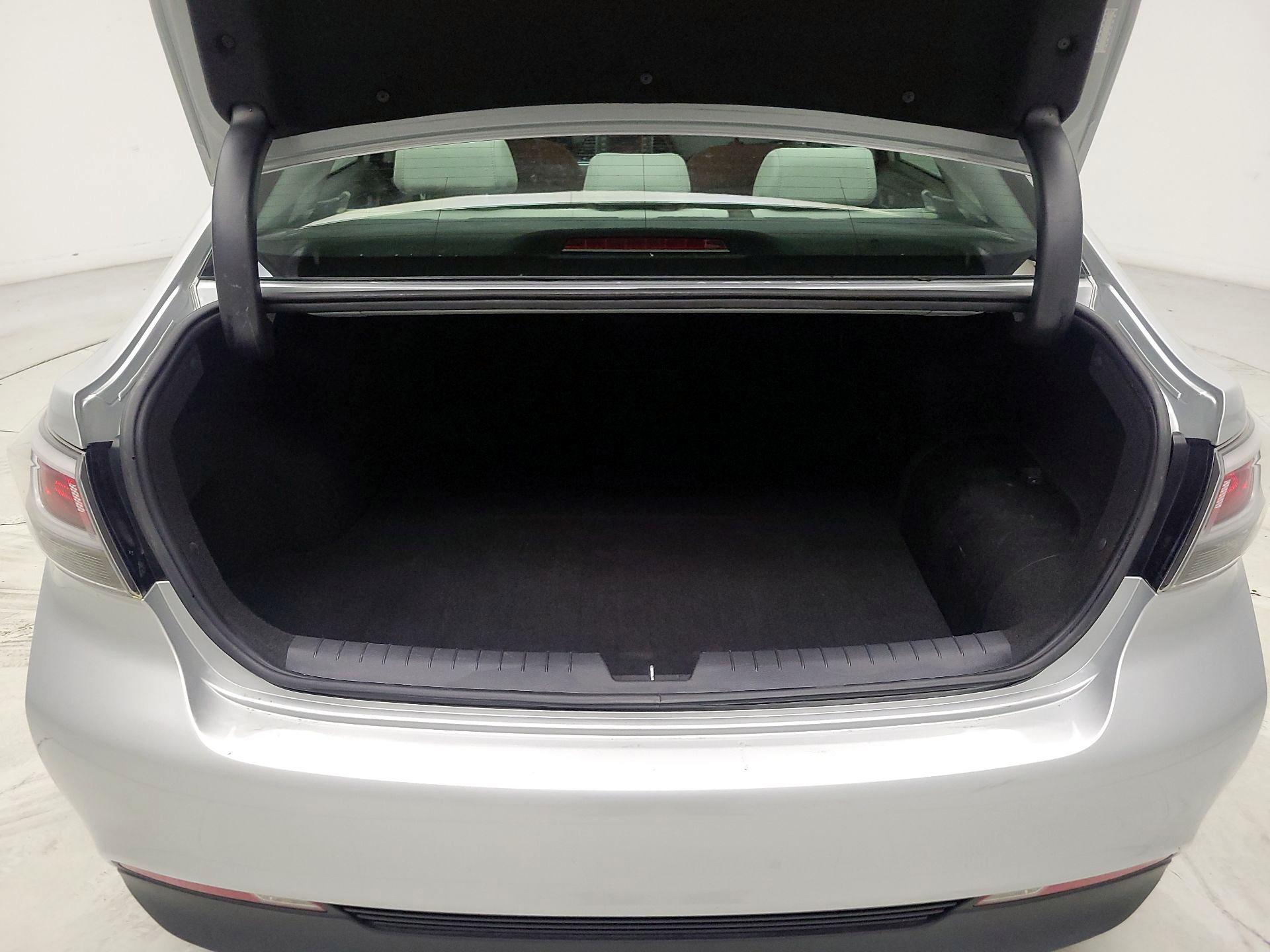 Thumbnail: 2016 Hyundai Sonata - 18
