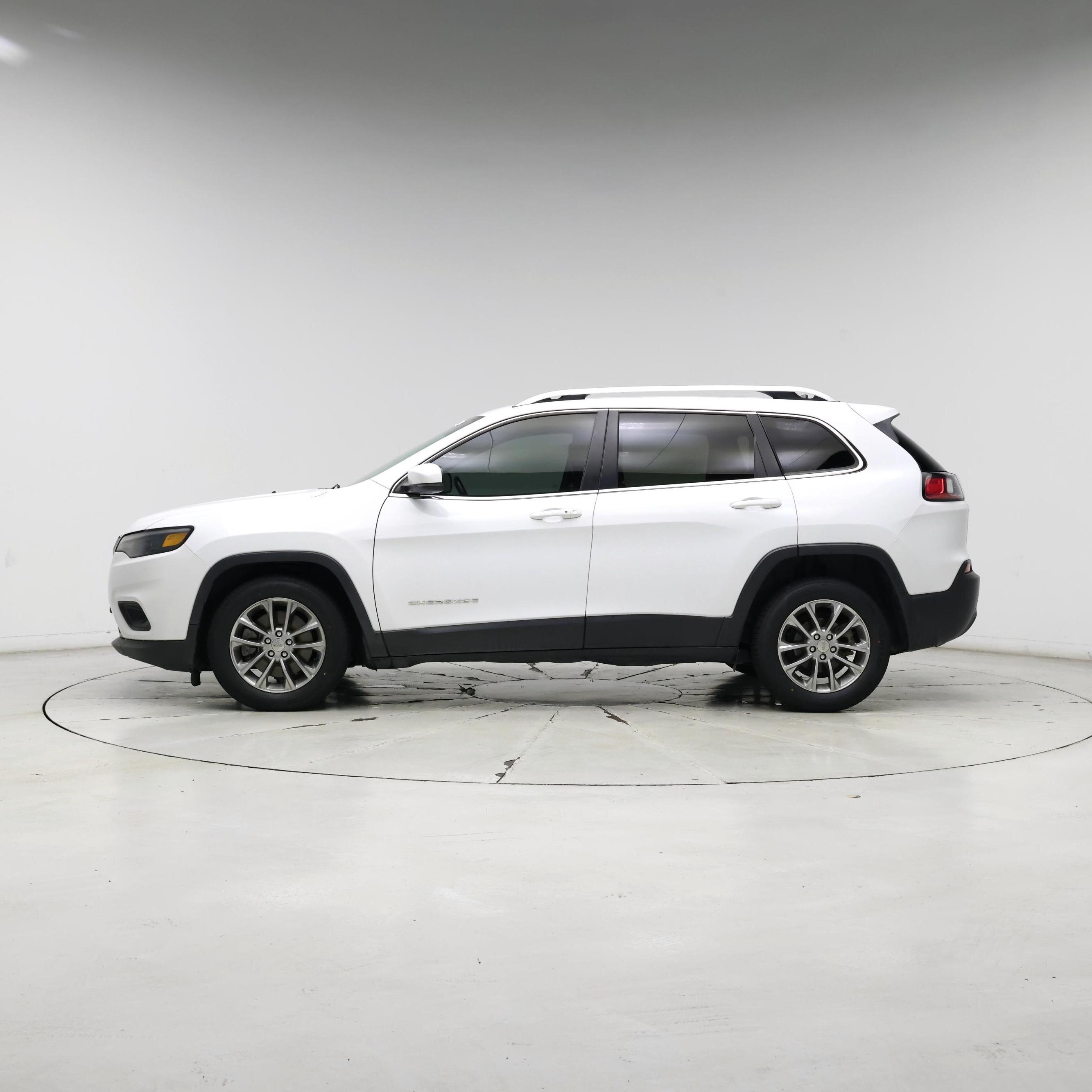 Thumbnail: 2019 Jeep Cherokee - 3