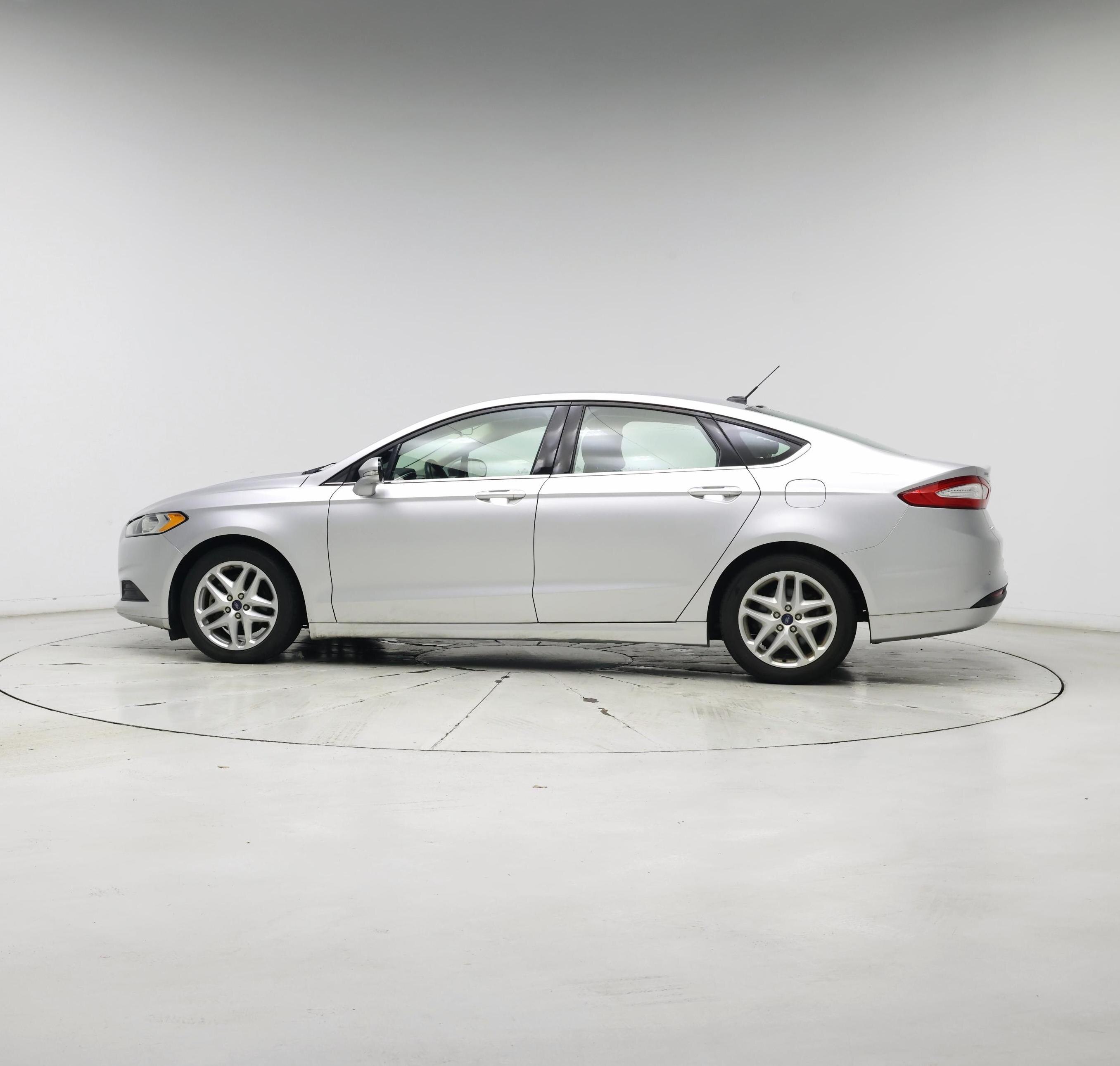 Thumbnail: 2015 Ford Fusion - 3
