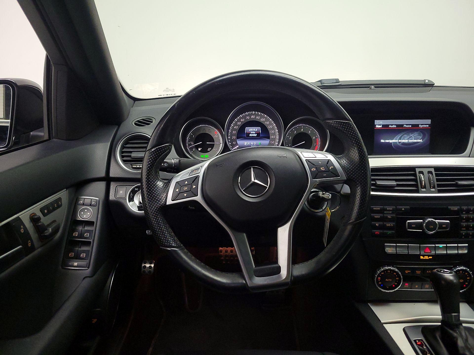 Thumbnail: 2014 Mercedes-Benz C-Class - 10
