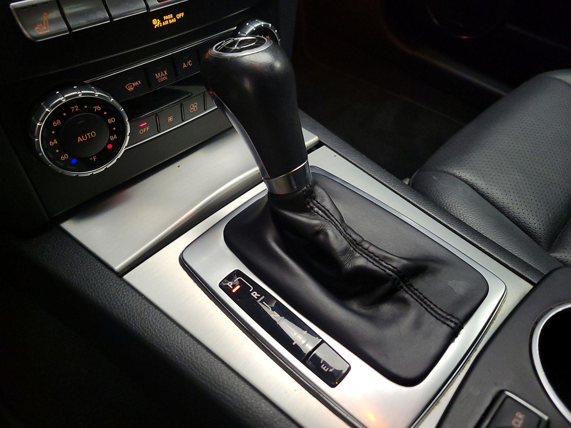 Thumbnail: 2014 Mercedes-Benz C-Class - 16