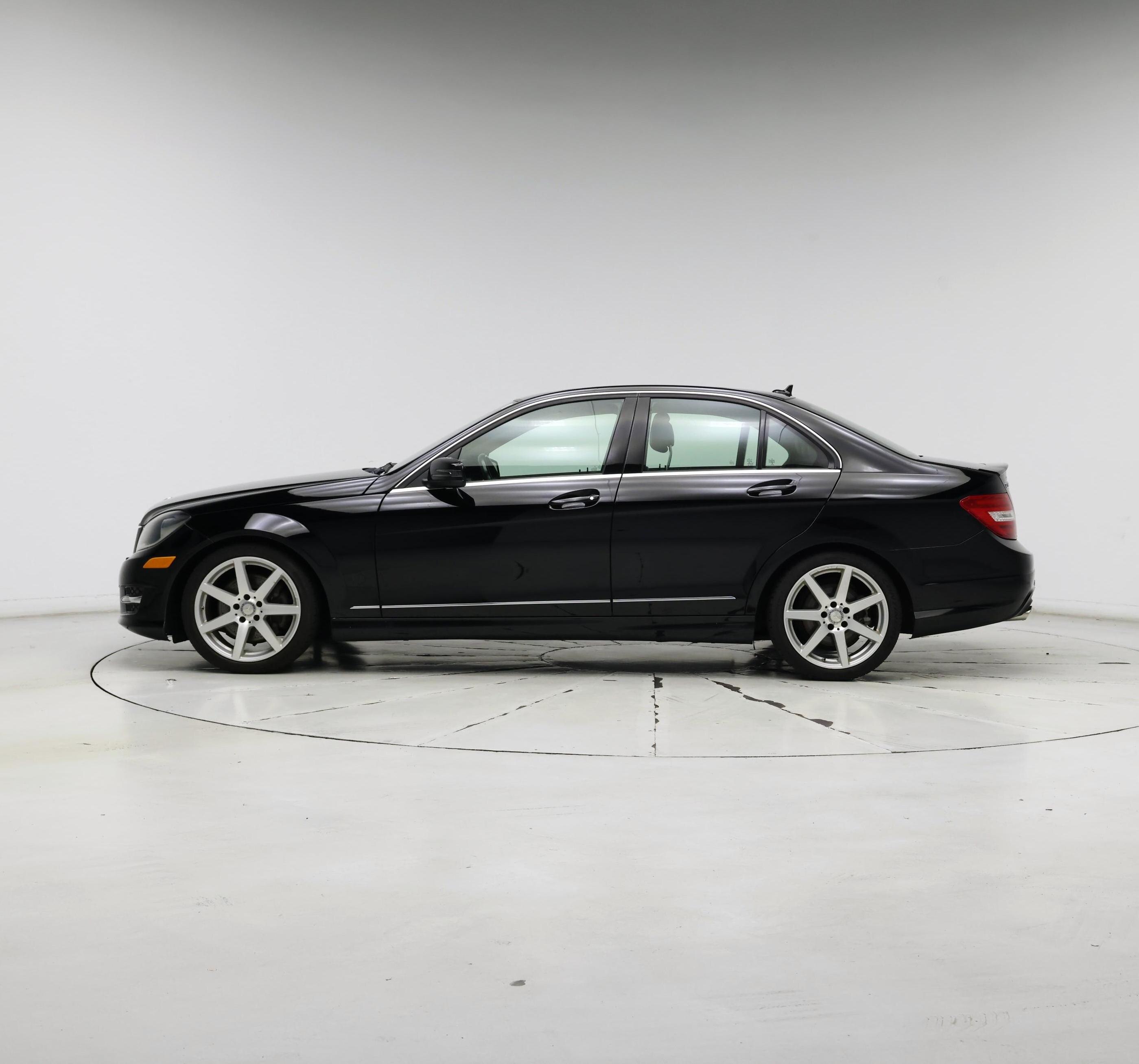 Thumbnail: 2014 Mercedes-Benz C-Class - 3