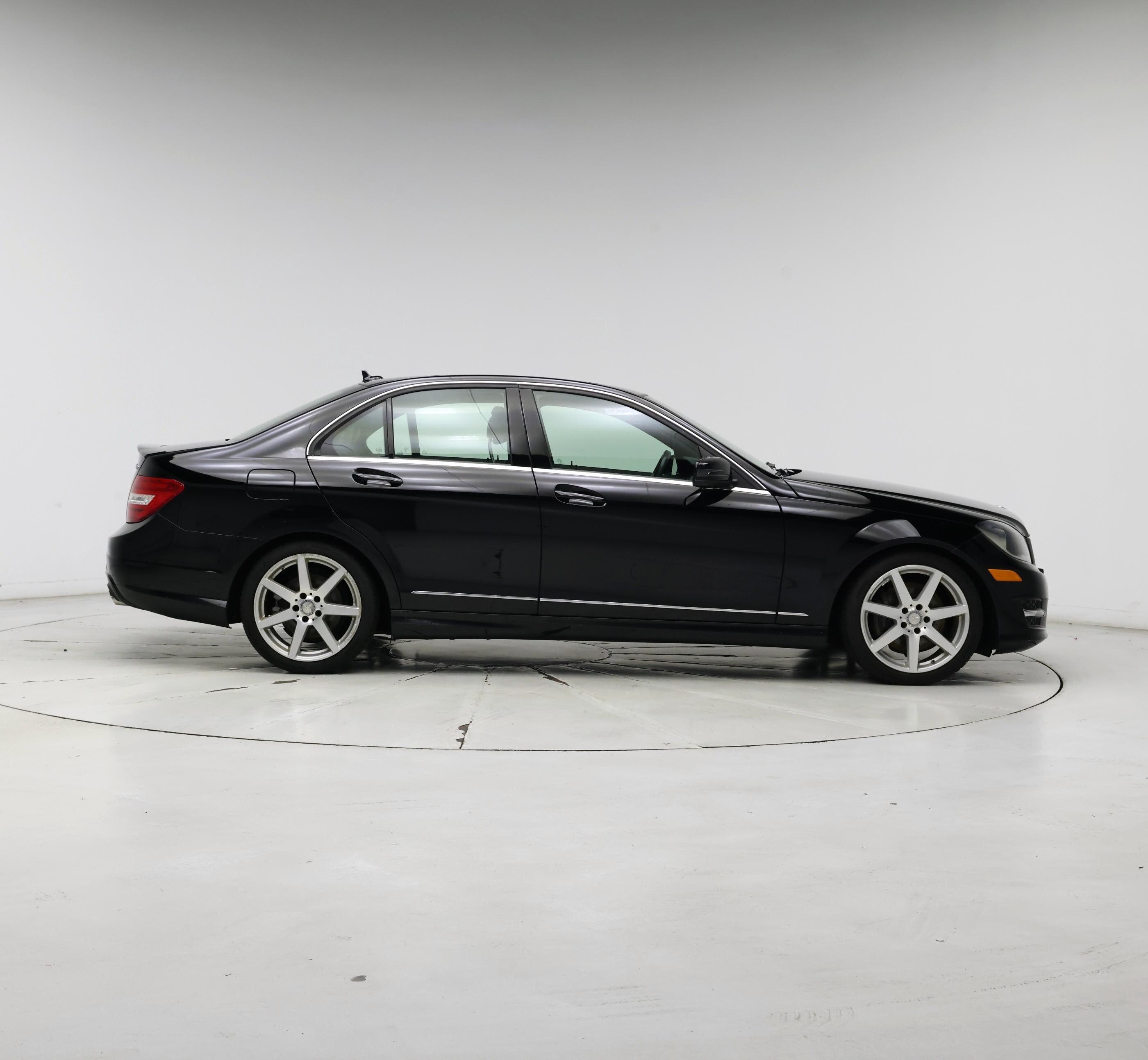 Thumbnail: 2014 Mercedes-Benz C-Class - 7