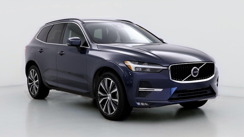 2022 Volvo XC60 B5 Momentum Hero Image