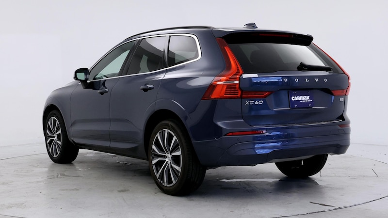 2022 Volvo XC60 B5 Momentum 2