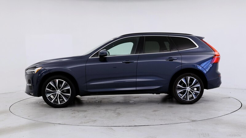 2022 Volvo XC60 B5 Momentum 3