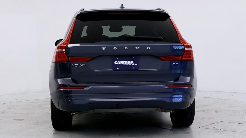 2022 Volvo XC60 B5 Momentum 6