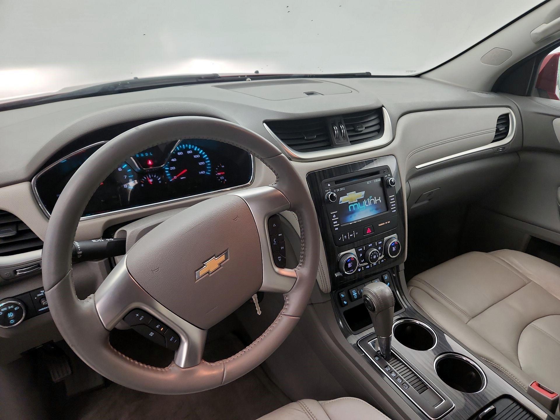 Thumbnail: 2014 Chevrolet Traverse - 9