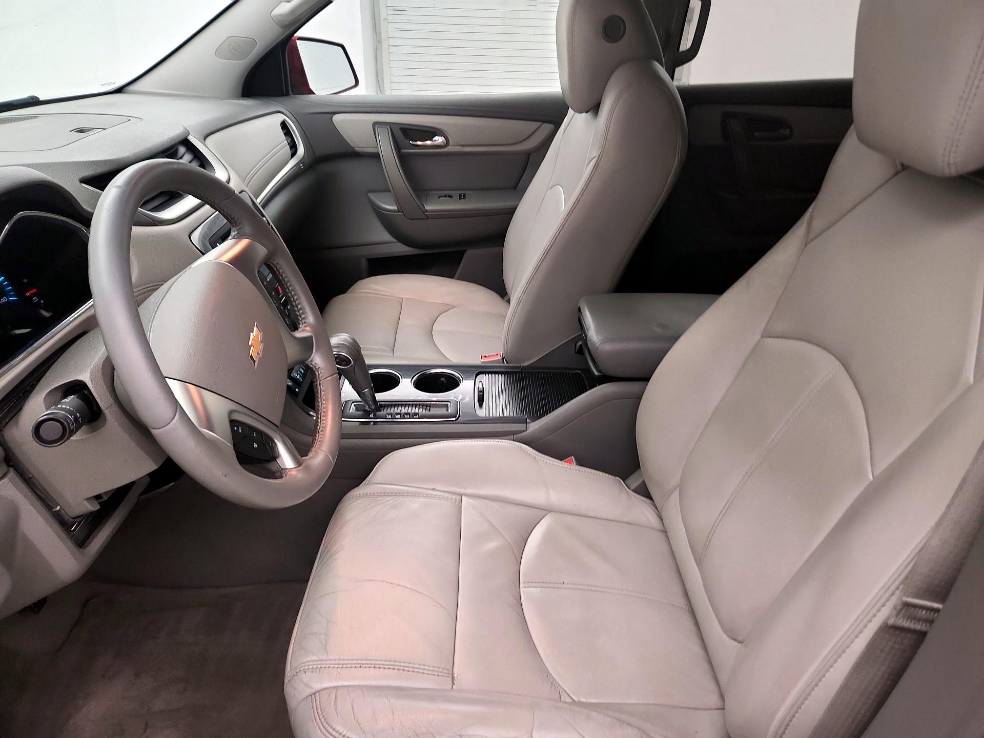 Thumbnail: 2014 Chevrolet Traverse - 11