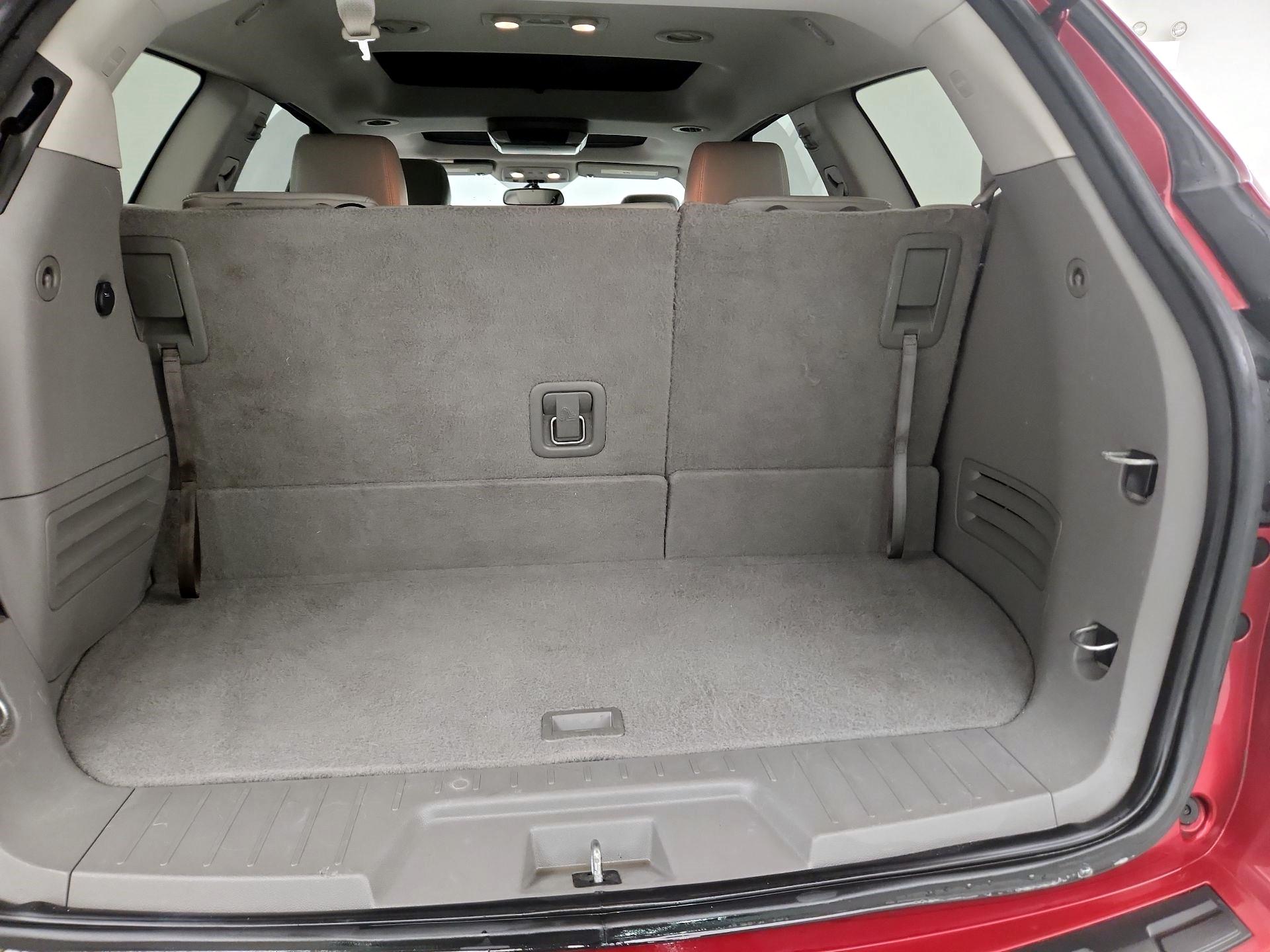 Thumbnail: 2014 Chevrolet Traverse - 18