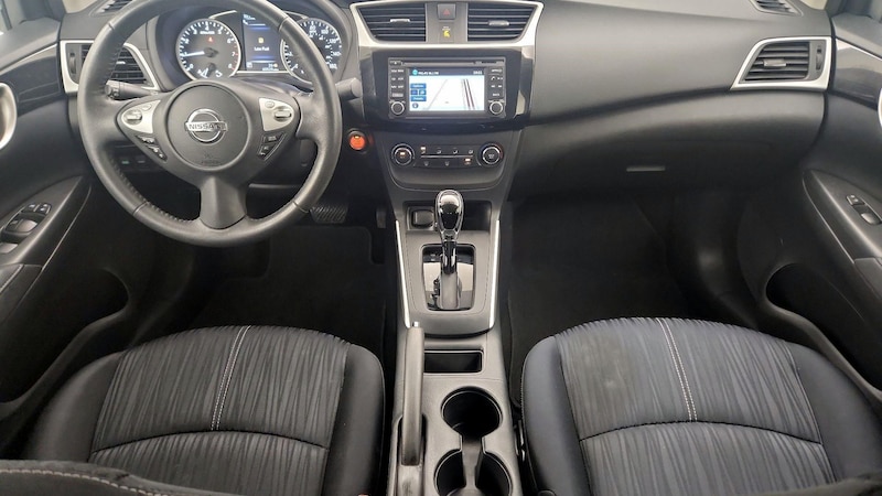 2016 Nissan Sentra SV 9