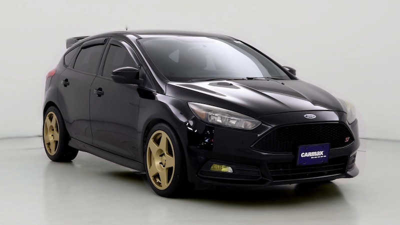 2016 Ford Focus ST Hero Image