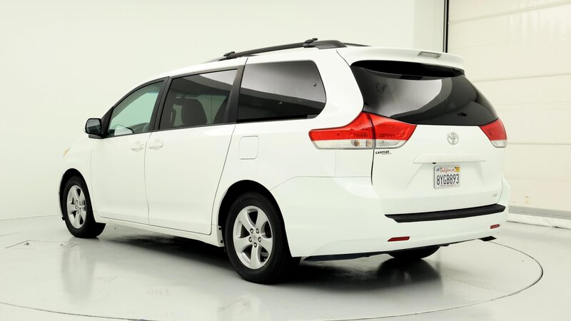 2013 Toyota Sienna LE 2