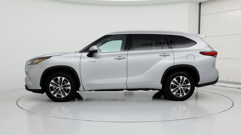 2020 Toyota Highlander XLE 3