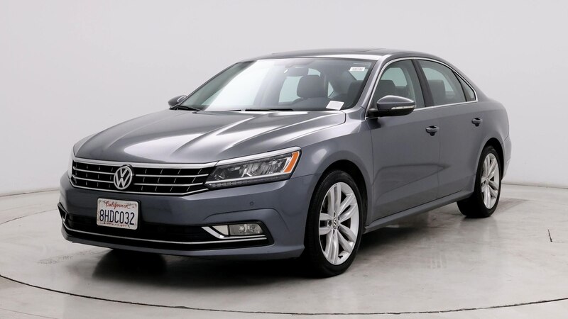 2018 Volkswagen Passat SE 4