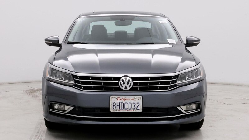 2018 Volkswagen Passat SE 5