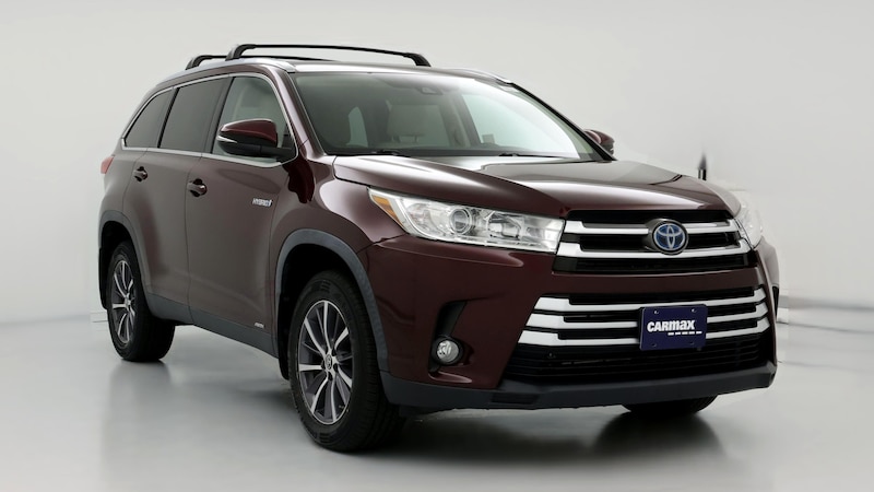 2019 Toyota Highlander XLE Hero Image