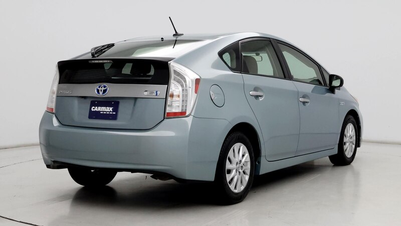 2014 Toyota Prius Plug-in 8