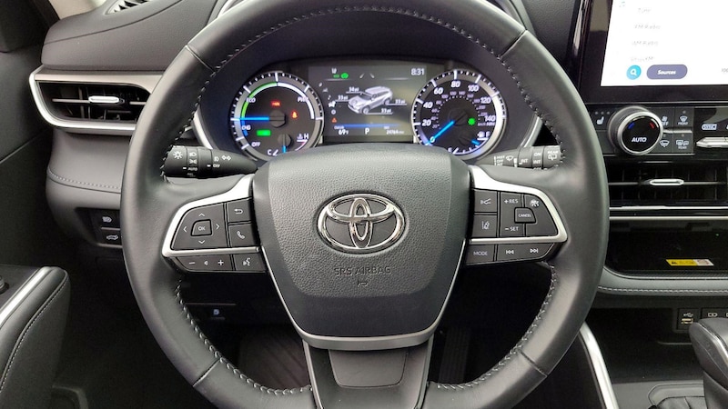 2023 Toyota Highlander XLE 10