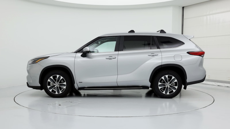 2023 Toyota Highlander XLE 3