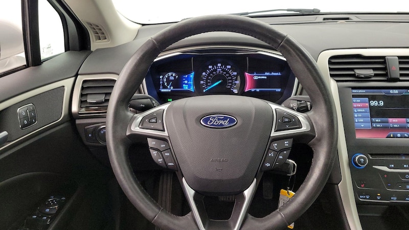 2014 Ford Fusion SE 10