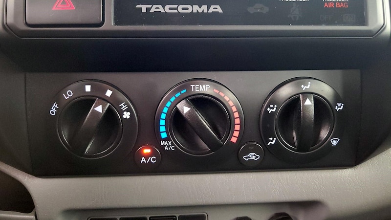 2015 Toyota Tacoma  15