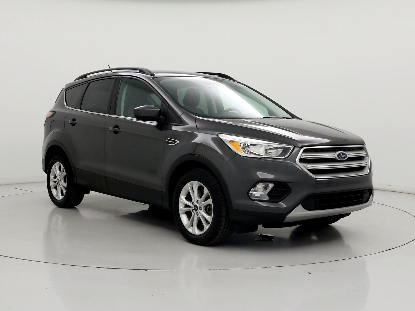 Used 2018 Ford Escape SE with VIN 1FMCU9GD6JUA30219 for sale in Kenosha, WI