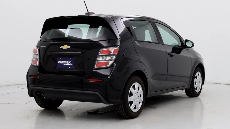 2020 Chevrolet Sonic LT 8