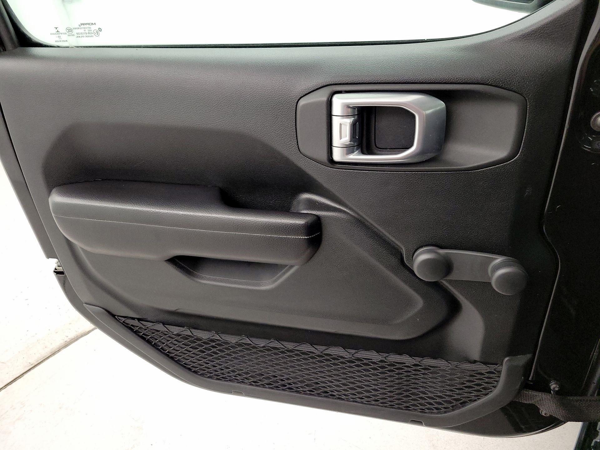 Thumbnail: 2020 Jeep Wrangler - 12