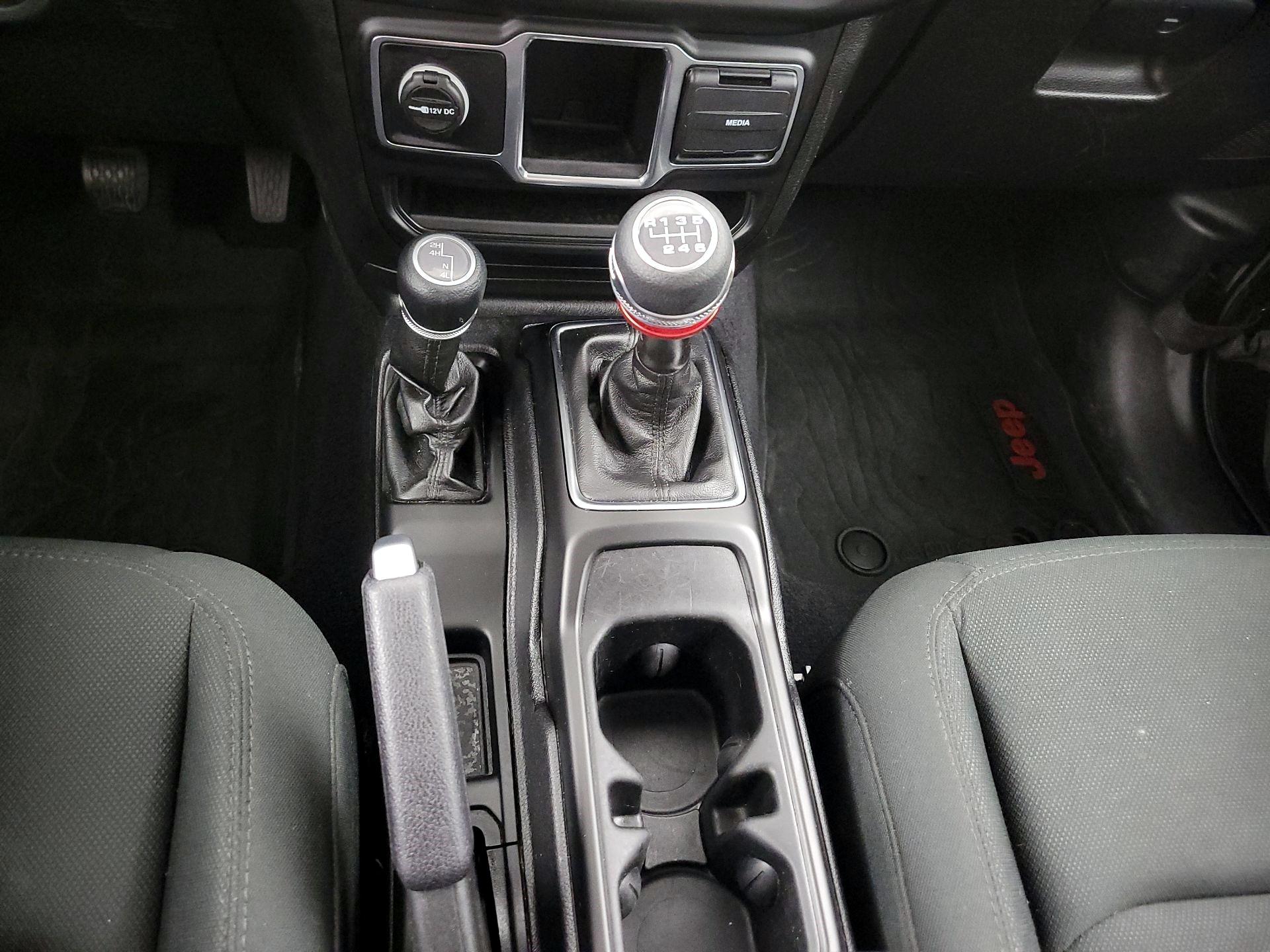 Thumbnail: 2020 Jeep Wrangler - 17