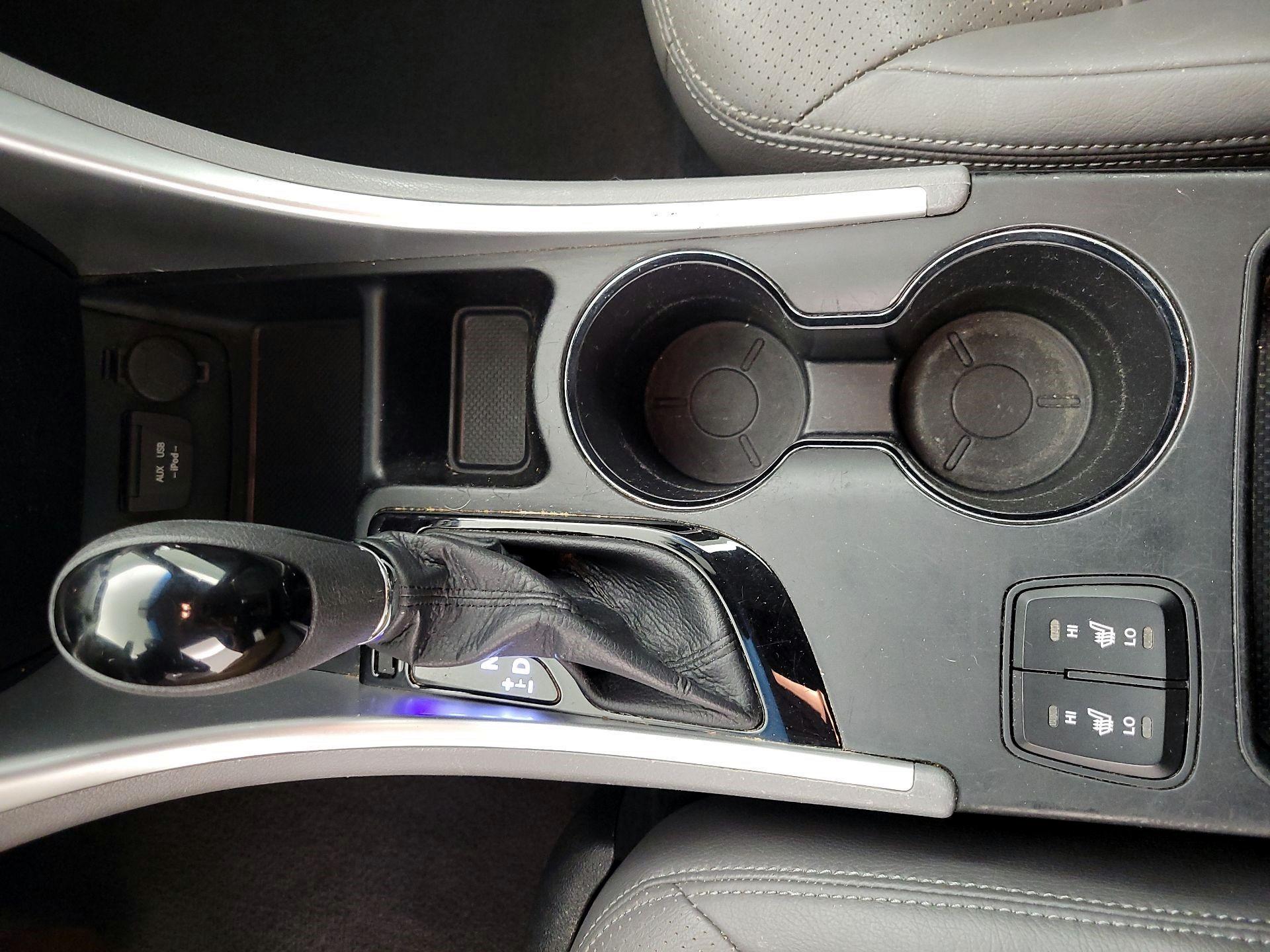 Thumbnail: 2013 Hyundai Sonata - 16