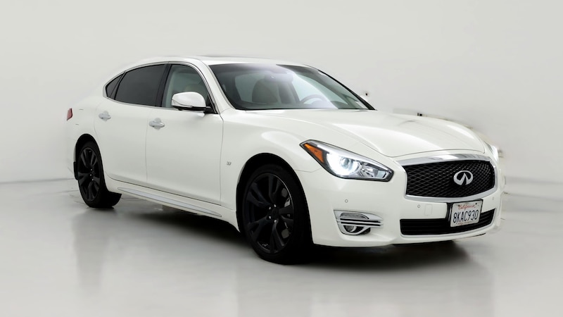 2018 INFINITI Q70 Luxe Hero Image