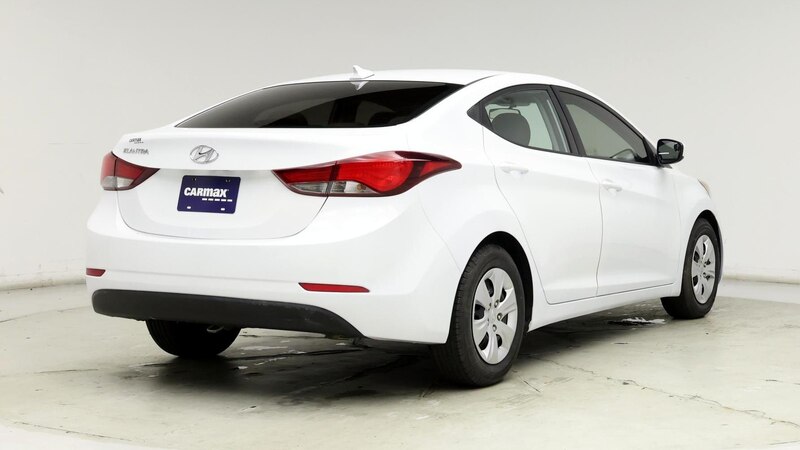 2016 Hyundai Elantra SE 8