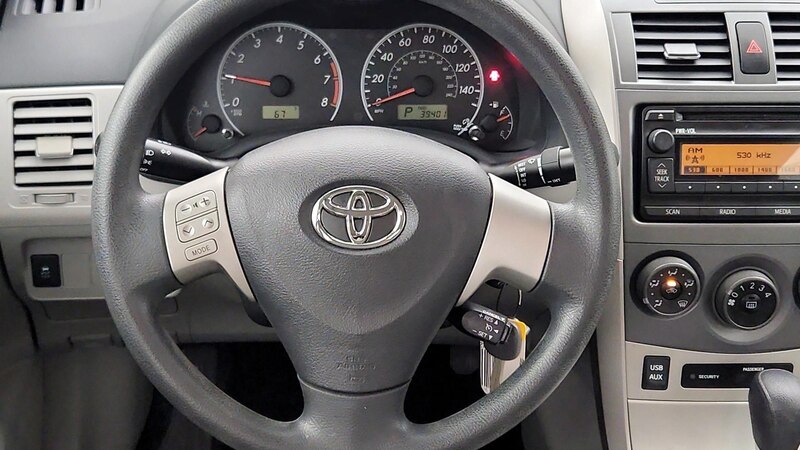 2012 Toyota Corolla LE 10