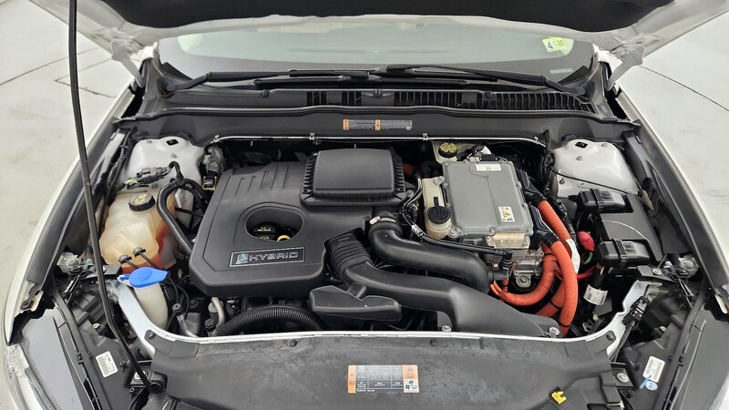 2013 Ford Fusion SE 23
