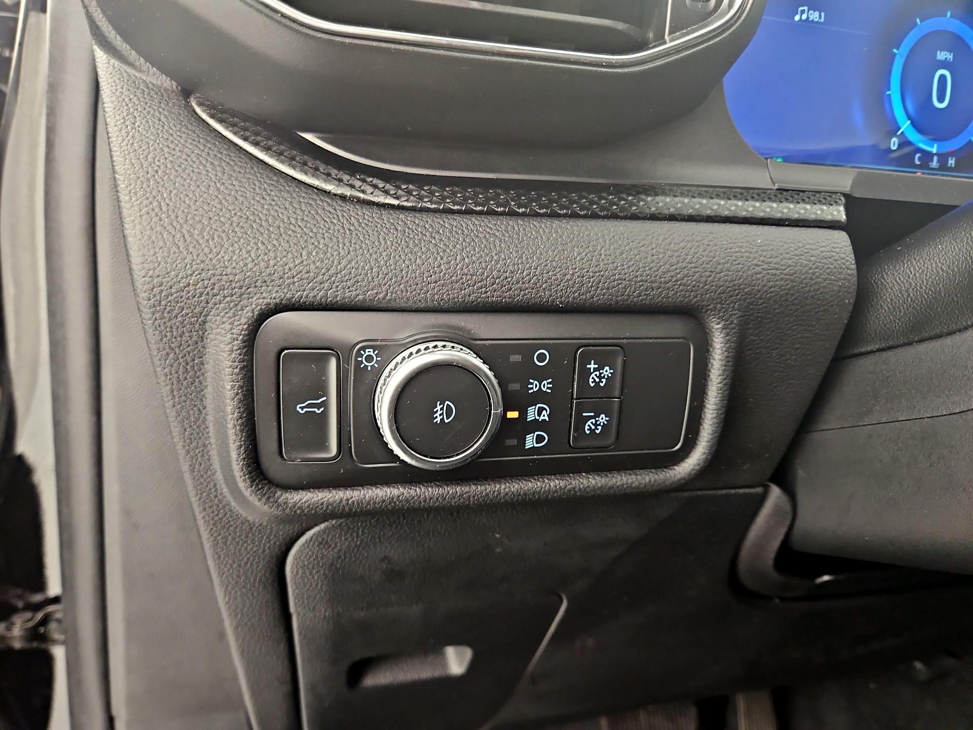 Thumbnail: 2021 Ford Explorer - 13