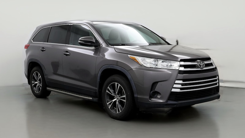 2019 Toyota Highlander LE Hero Image