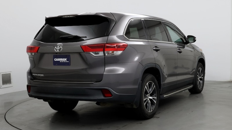 2019 Toyota Highlander LE 8