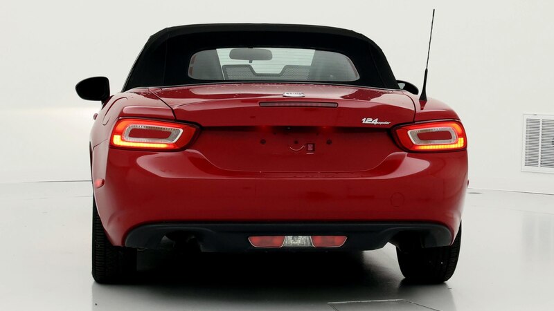 2019 Fiat 124 Spider Classica 6