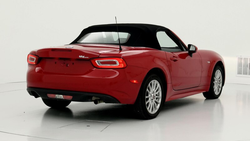 2019 Fiat 124 Spider Classica 8