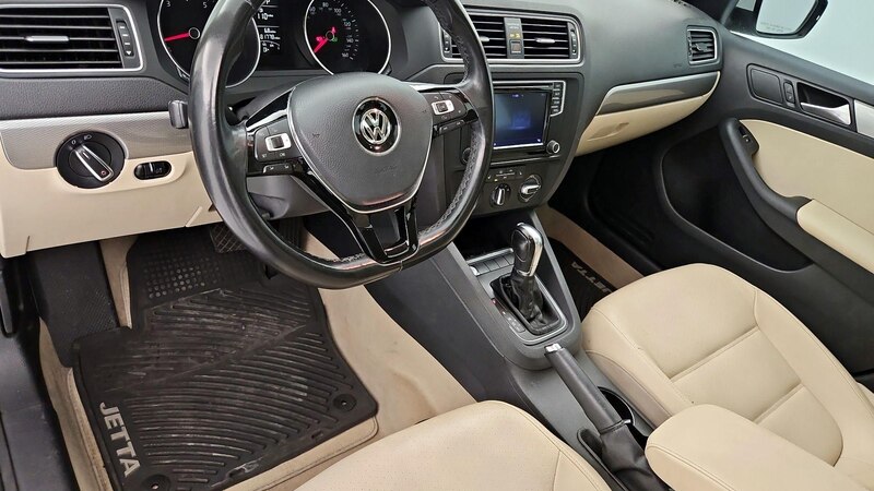 2016 Volkswagen Jetta SE 9