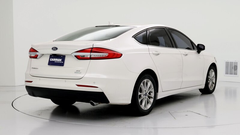 2019 Ford Fusion SE 8