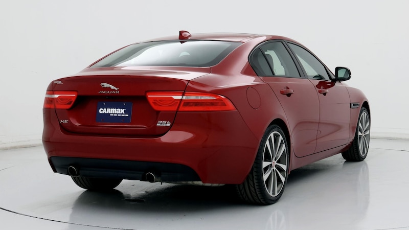 2017 Jaguar XE Prestige 8